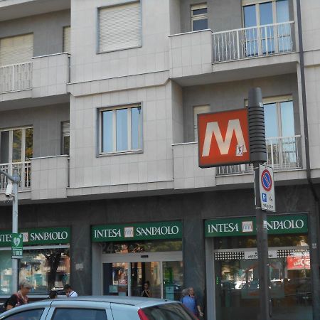 A 10 Minuti Di Metro Dal Centro Apartment Turin Bagian luar foto