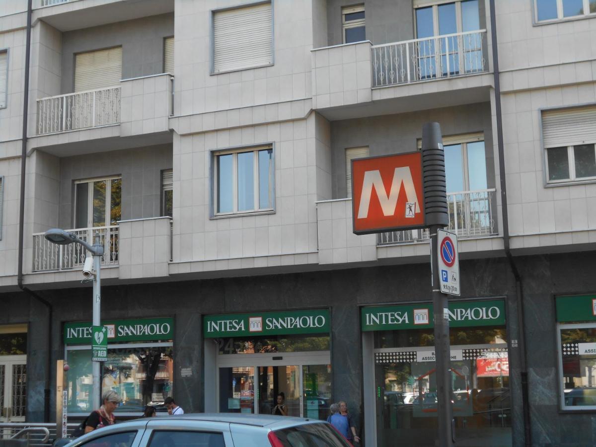 A 10 Minuti Di Metro Dal Centro Apartment Turin Bagian luar foto